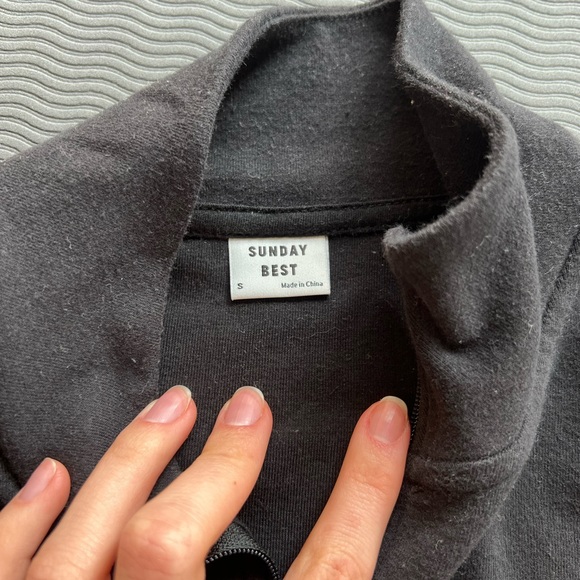 Sunday Best
HALF-ZIP LONGSLEEVE - Picture 3 of 6